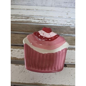 Kohl&#39;s Happy Valentine&#39;s Day small bowl plate platter decor spring