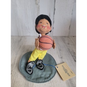 Annalee boy basketball player sports doll Society vintage