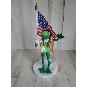 Annalee 1991 frog w/ American flag doll Society