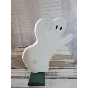 wooden ghost Halloween home decor