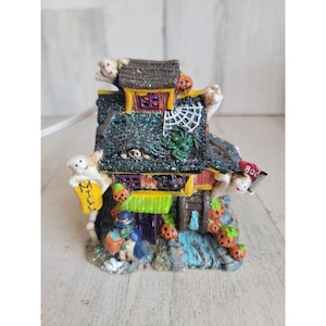 Vintage Halloween glittermolen spookhuis kerstdecor