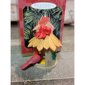 Hallmark 1999 wintertime tree ornament Xmas Decor red cardinal bird