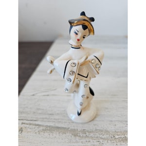 Vintage lefton girl banjo dancing band 2165 figurine vintage sculpture