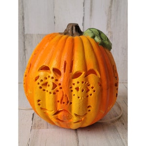 Vintage Matrix 1996 face foam lighted pumpkin Halloween decor