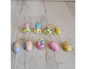 Mini juego de adornos decorativos de madera con forma de huevo de pollito de Pascua de primavera