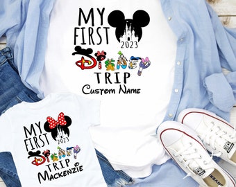 Passende Disney Family Trip Shirts, individueller Name