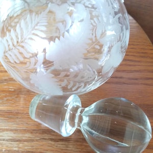 Oil/Vinegar Cruet with Etched Glass and Original Glass Stopper. Vintage Salad Dressing Server.