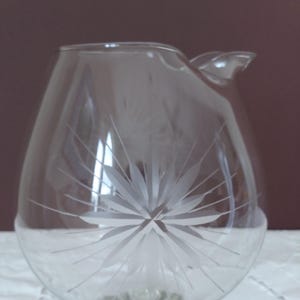 Mid-Century Modern, Cocktail Pitcher, Round Shape on Pedestal with Pinched Spout, Etched Clear Glass, Star Bursts on Each Side