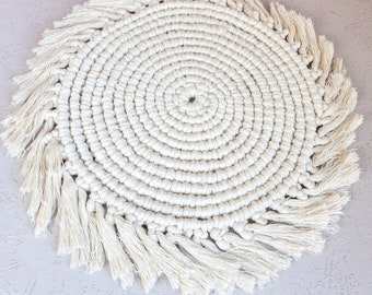 Macrame Placemat, Macrame Charger, chunky 5mm cord, Plant Decor, Round Boho Placemat, Centerpiece Decor, Coffee Bar Decor