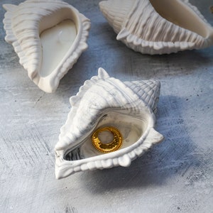 Shell Shaped Handmade Trinket Dish with Candle or without | Beach Theme Candle Holder | Multi-purpose Shell Dish | Beach Theme Candle Holder