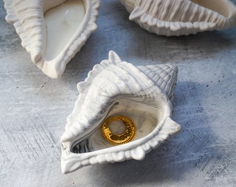 Handgemaakte schaal met schelpen | Eco-harsbeton, stranddecor