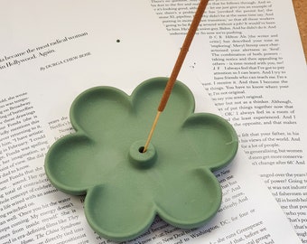 Flower-shaped Incense Holder - Handmade Stoneware - Housewarming Gift - Colourful Incense Holder - Summer Home Decor Ideas