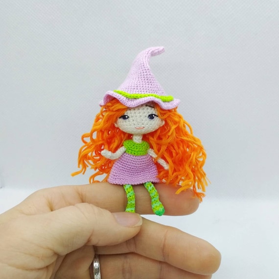 doll with spiky hair