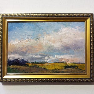 Œuvre originale peinte à la main, miniature à l'huile texturée 6x4, paysage abstrait, nuages blancs, buissons verts