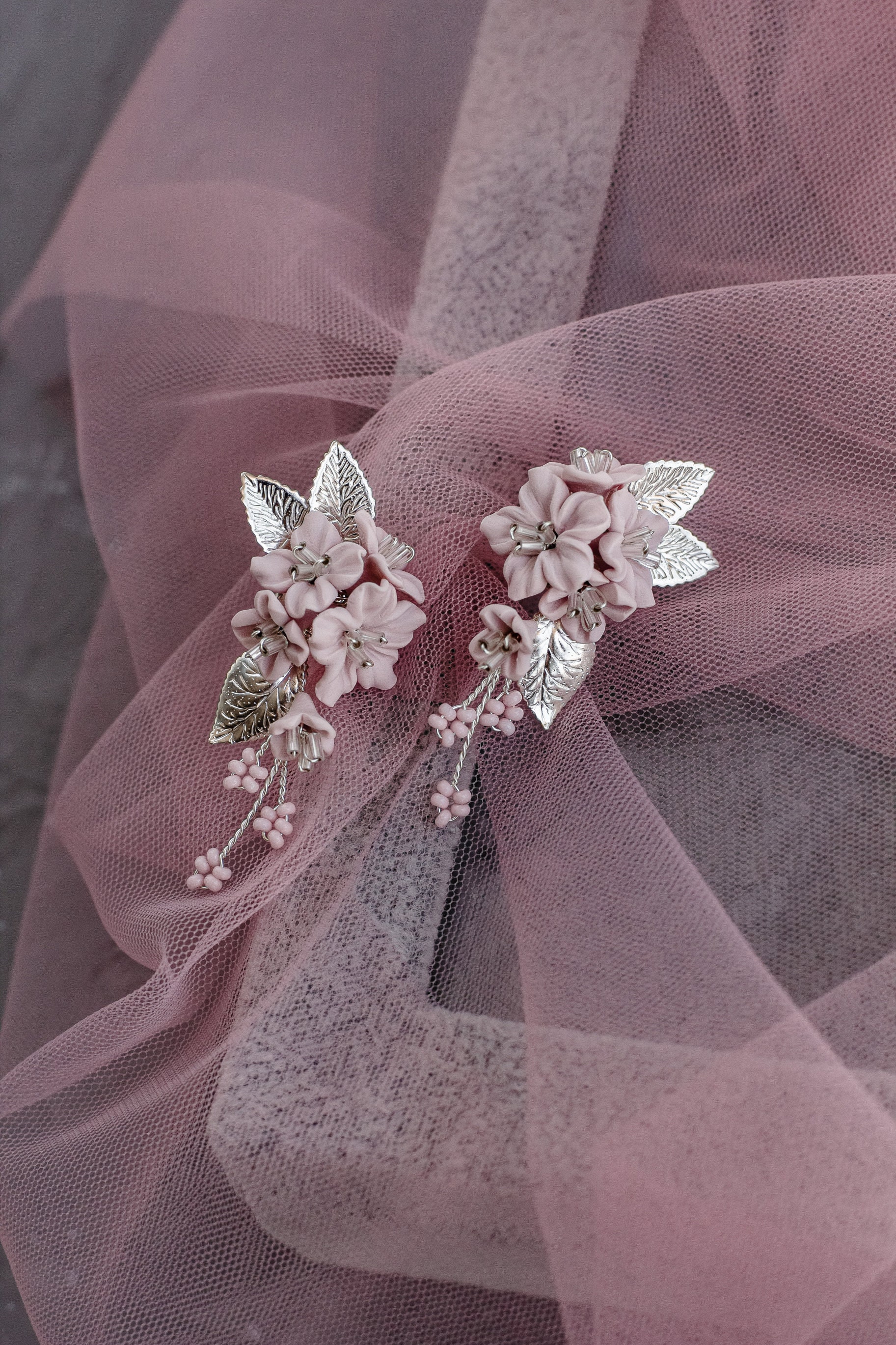 White floral earrings bridal flower earrings boho wedding Etsy