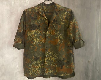 Veste Camo vintage / Veste camouflage / Veste Crop Camouflage / Veste Army / Chemise Camouflage / Chemise Camo Army / Chemise verte des années 90