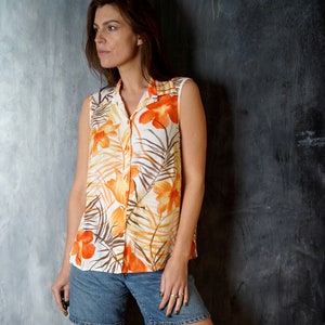 90s Women Sleeveless Summer Shirt / Vintage Women Sleeveless Floral Blouse / Large Summer Blouse / 90s Large Top / Orange Flowers Blouse