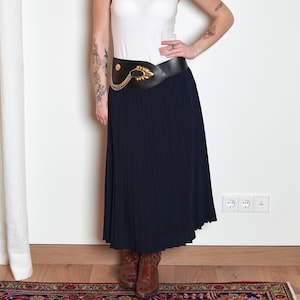 Vintage 90s Navy Dark Blue Pleated Midi Skirt/ Elastic Waist Minimalistic Skirt/ Spring Fall Summer Day Skirt/ Long Pleated Skirt