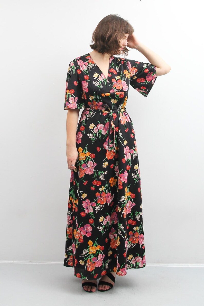 70s Black Floral Dress Maxi Long Dress Short Sleeve Dress Vintage Boho Bohemian Dress Retro Printed Dress Medium Belted Dress