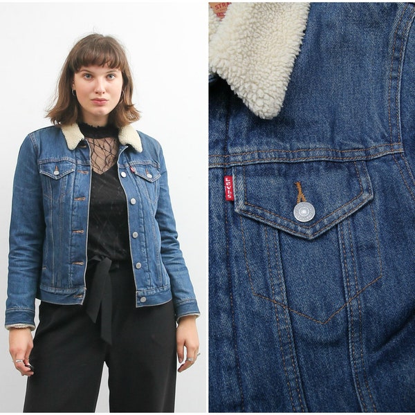 90s Levis Jacket / Vintage Denim Jacket / Blue Jean Jacket / Jacket With Faux Fur Collar / Warm Autumn Denim Jacket / Button Up Jacket