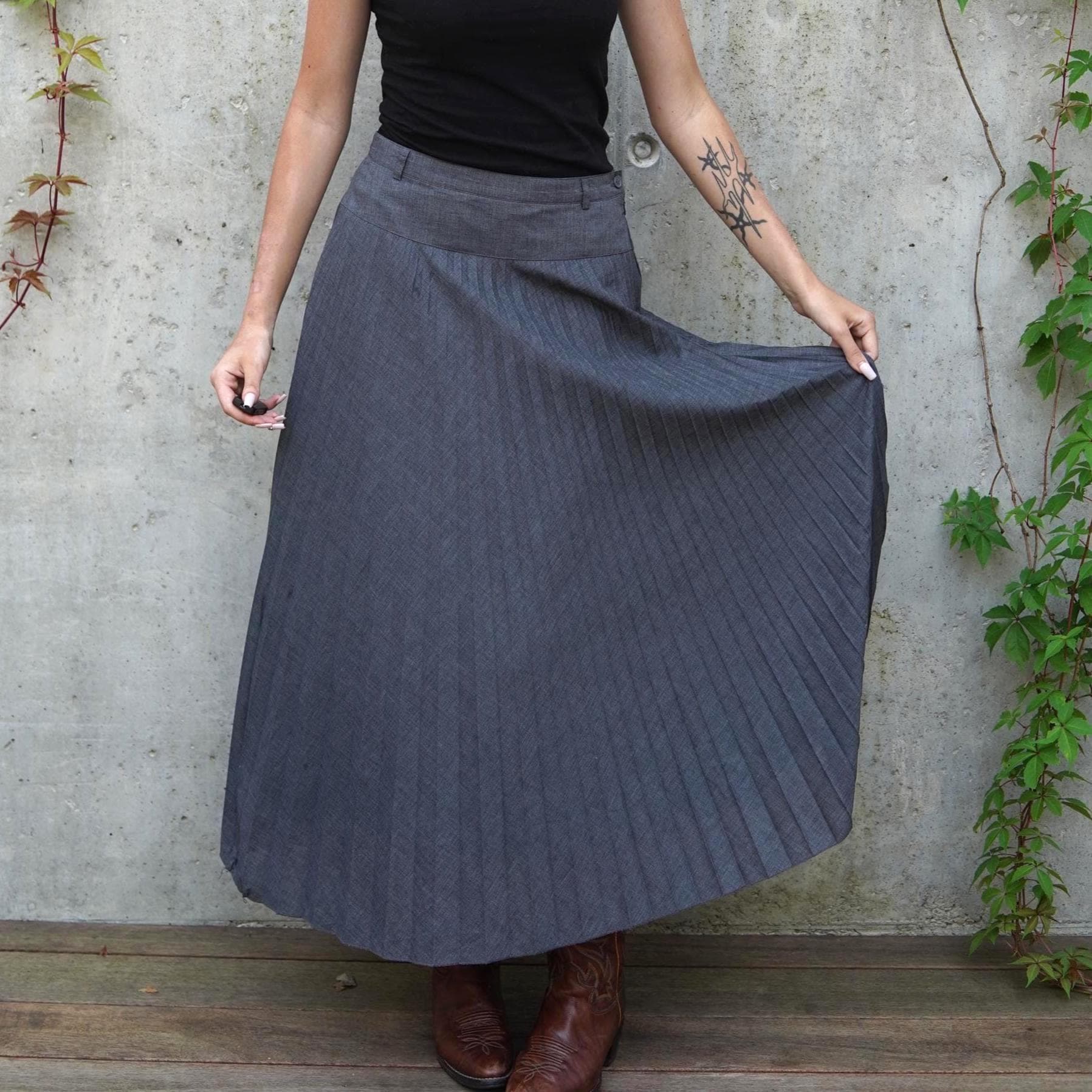 Pleated Mid Length Satin Skirts 70's Blouse 80s Skirt Style