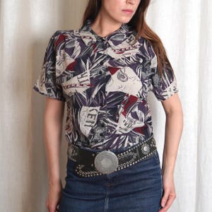 90s Woman Purple White Abstract Pattern Button Up Blouse / Vintage Short Sleeve Summer Top / Viscose Cotton Top / Every Day Blouse