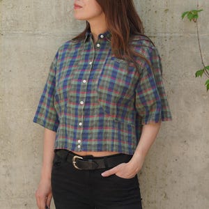 Vintage Woman Green Blue Checkered Shirt / 90s Plaid Shirt / Woman Plaid Button Up Blouse / Crop Shirt / Checkered Top / Loose Fit Top