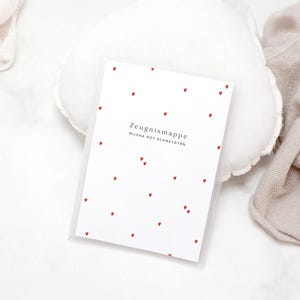 Personalisierte Zeugnismappe mit Namen MILENA ROT mit kleinen Herzen – Geschenk zur Einschulung – für Zeugnisse, Urkunden & Dokumente