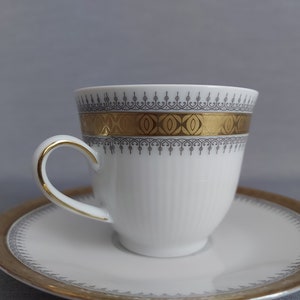 Porcelain, cup with saucer, discreetly luxurious, Winterling, Manufactory, Bavaria