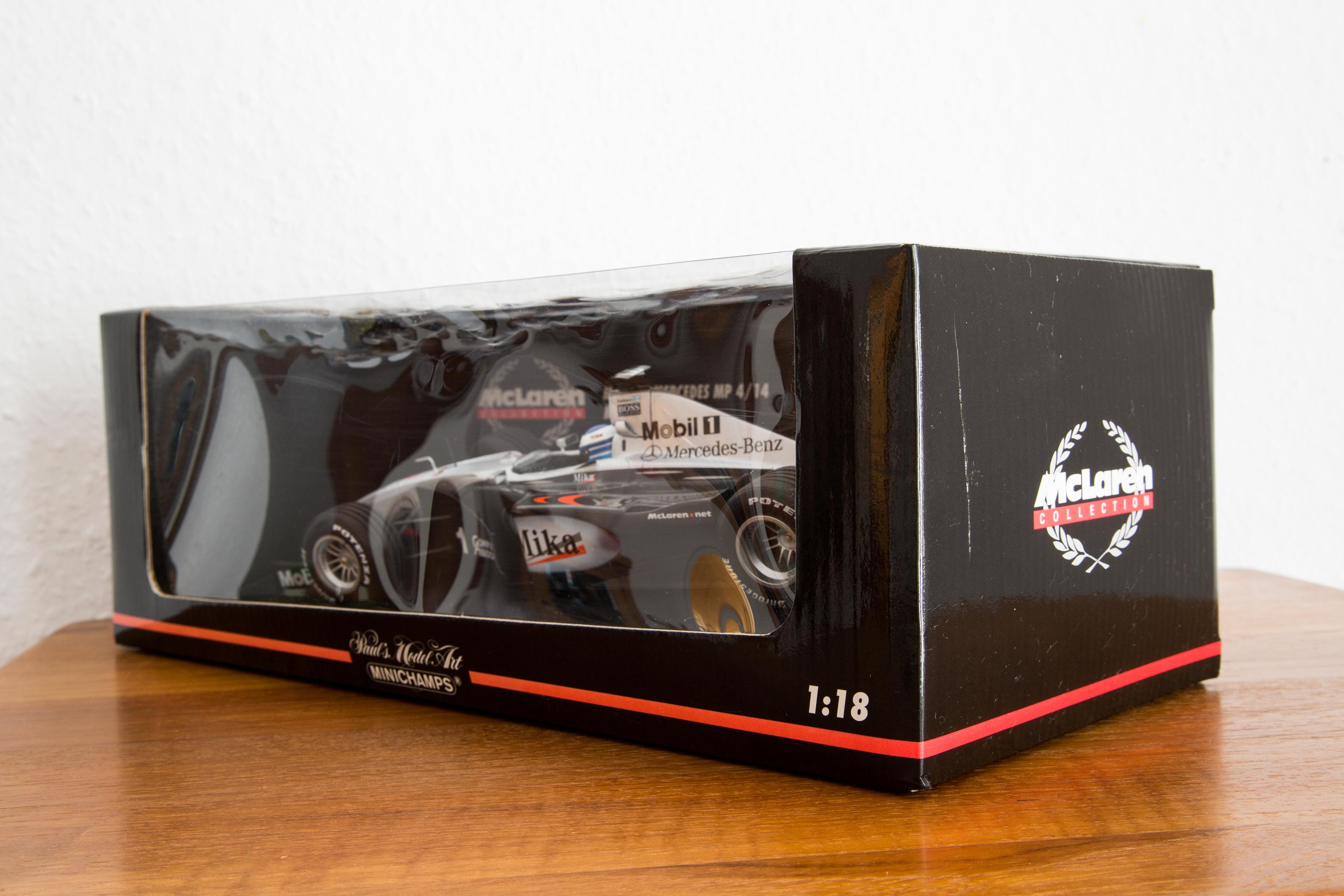 Minichamps 1:18 Mika Häkkinen McLaren MP4/14 #1 World