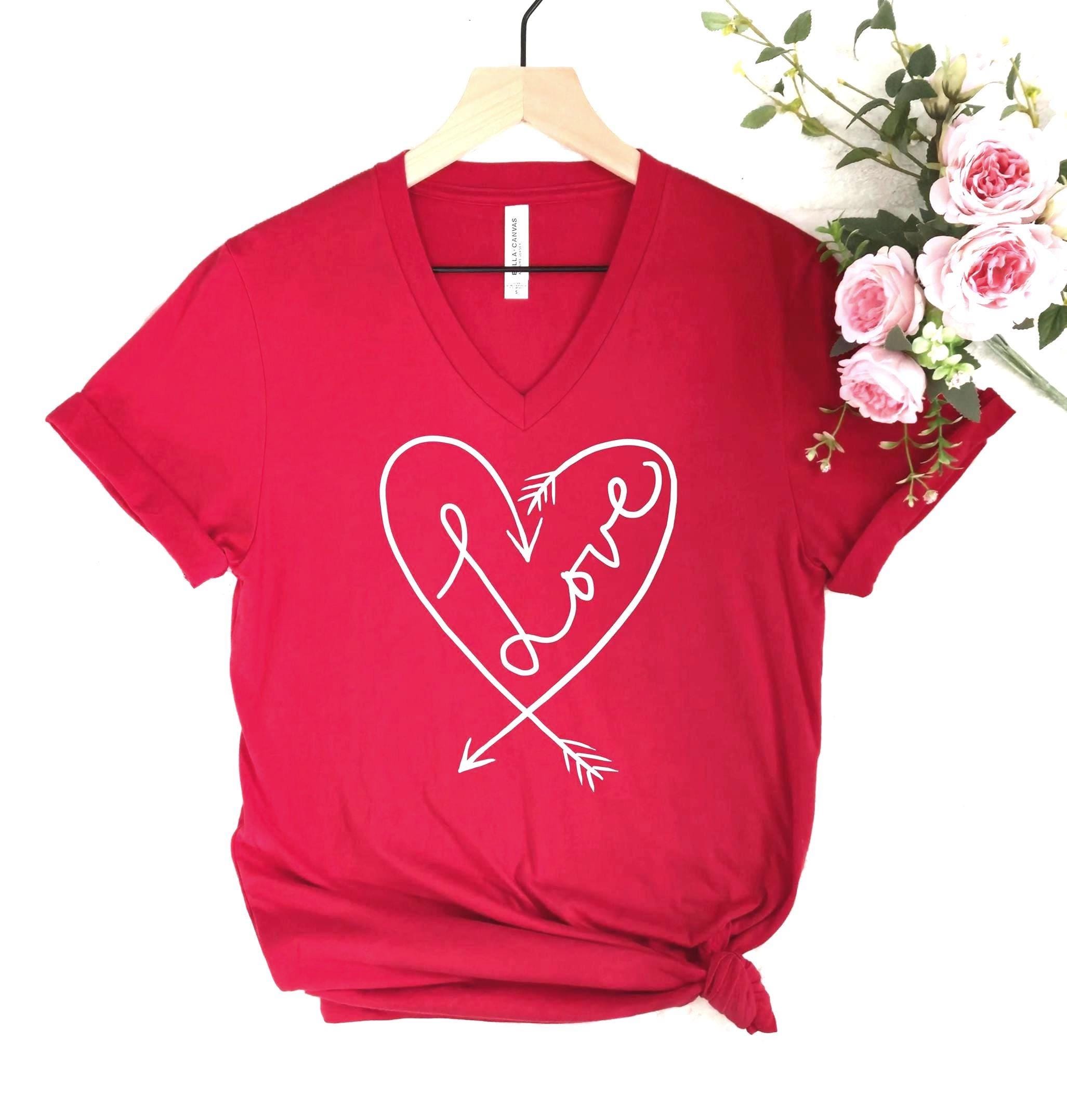 Love Arrow Heart Graphic V-neck T-shirt, Valentines Gift, 6770 - Etsy