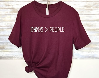 Dog Mom T-Shirt | Paw Print Graphic Tee