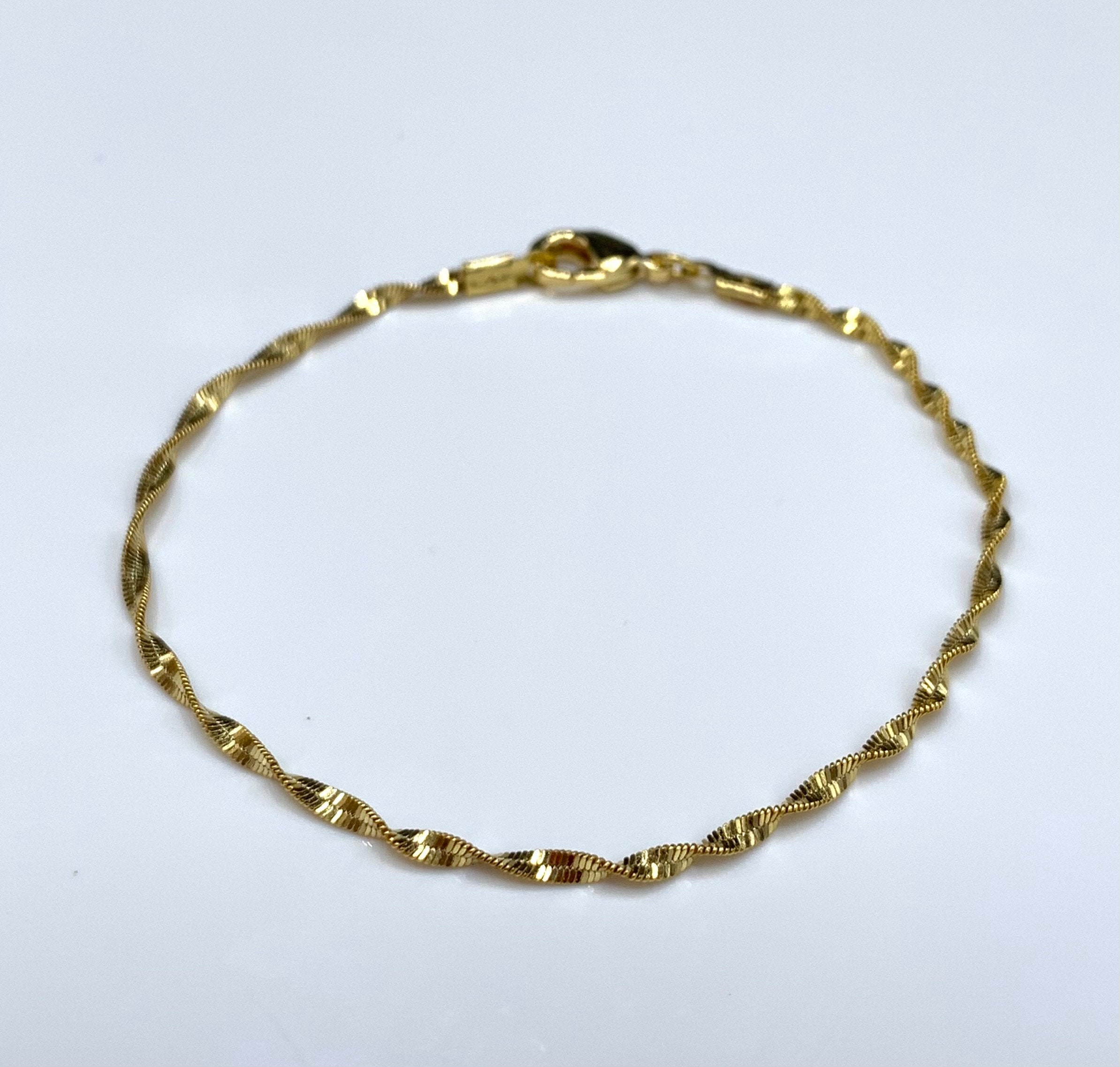 22kt Gold Singapore Chain Heart Charm Bracelet | Property Room