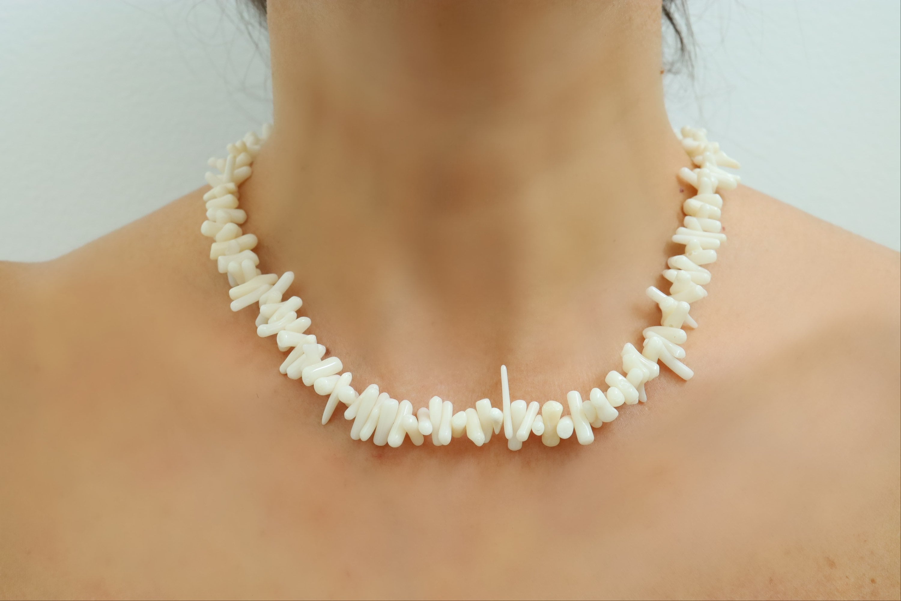 Beca Bermad Marcha atrás Collar de coral con chip Collar de coral blanco Collar de - Etsy México