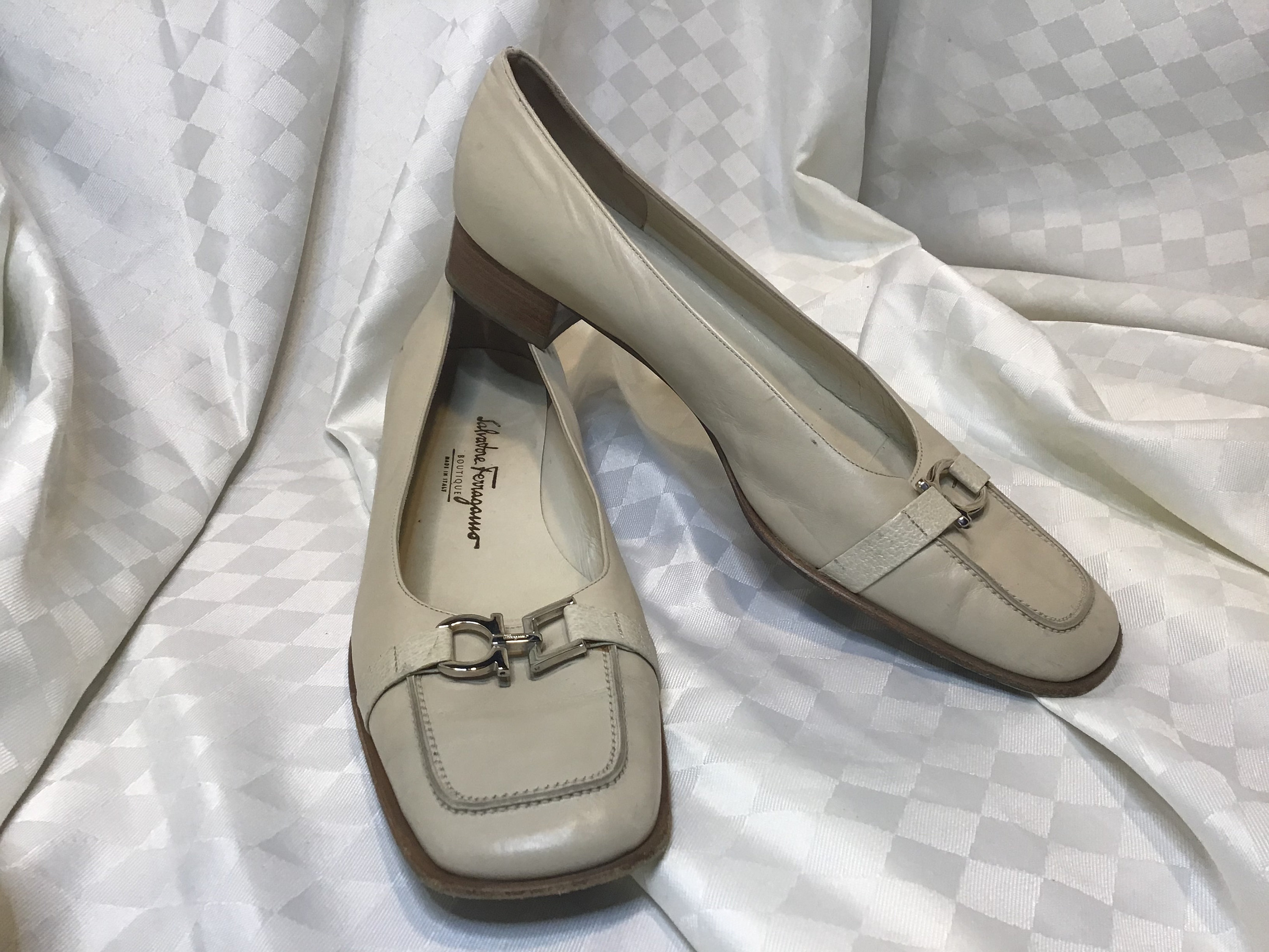 Salvatore ferragamo top silver shoes