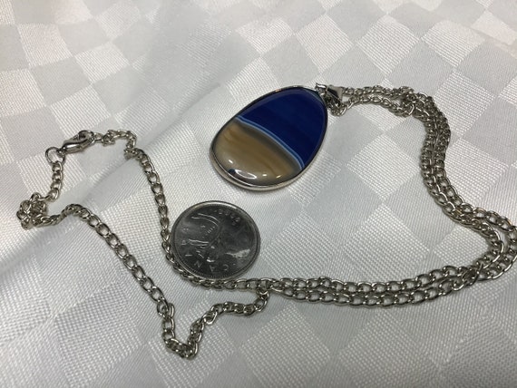 Très joli collier chaîne argentée avec pendentif … - image 7