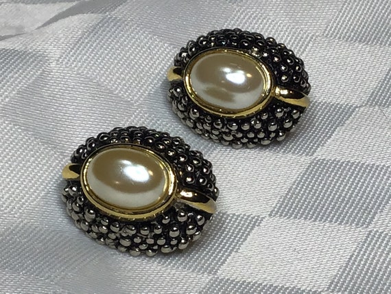 Stunning earrings clips of silver and gold metal … - image 1