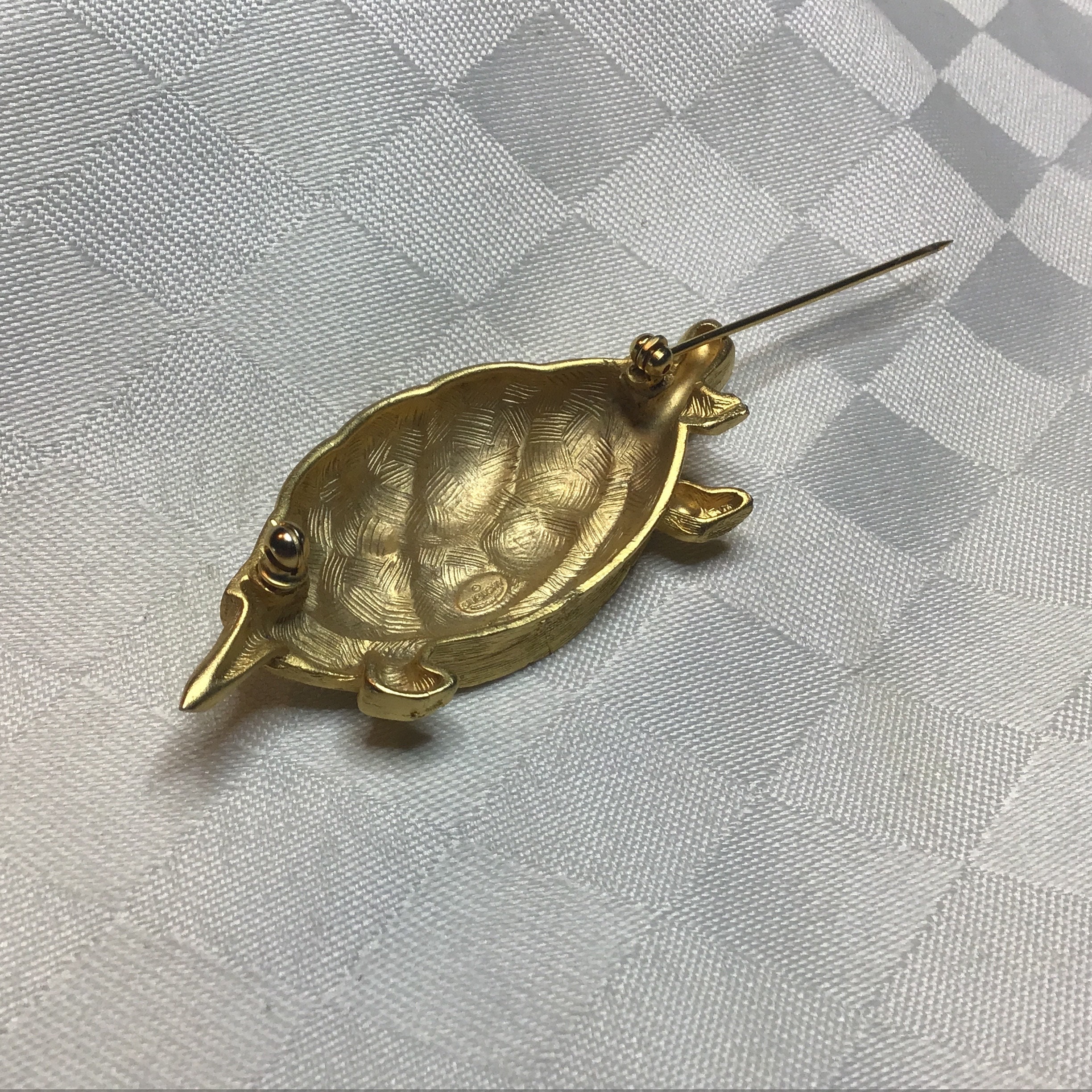 Givenchy, Superb Gold-tone Metal Brooch Depicting a Tortoise With