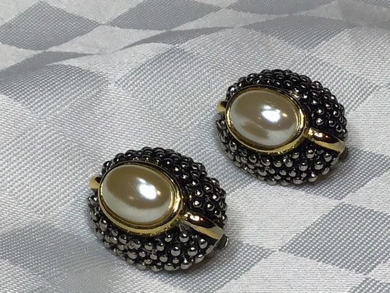 Stunning earrings clips of silver and gold metal … - image 2