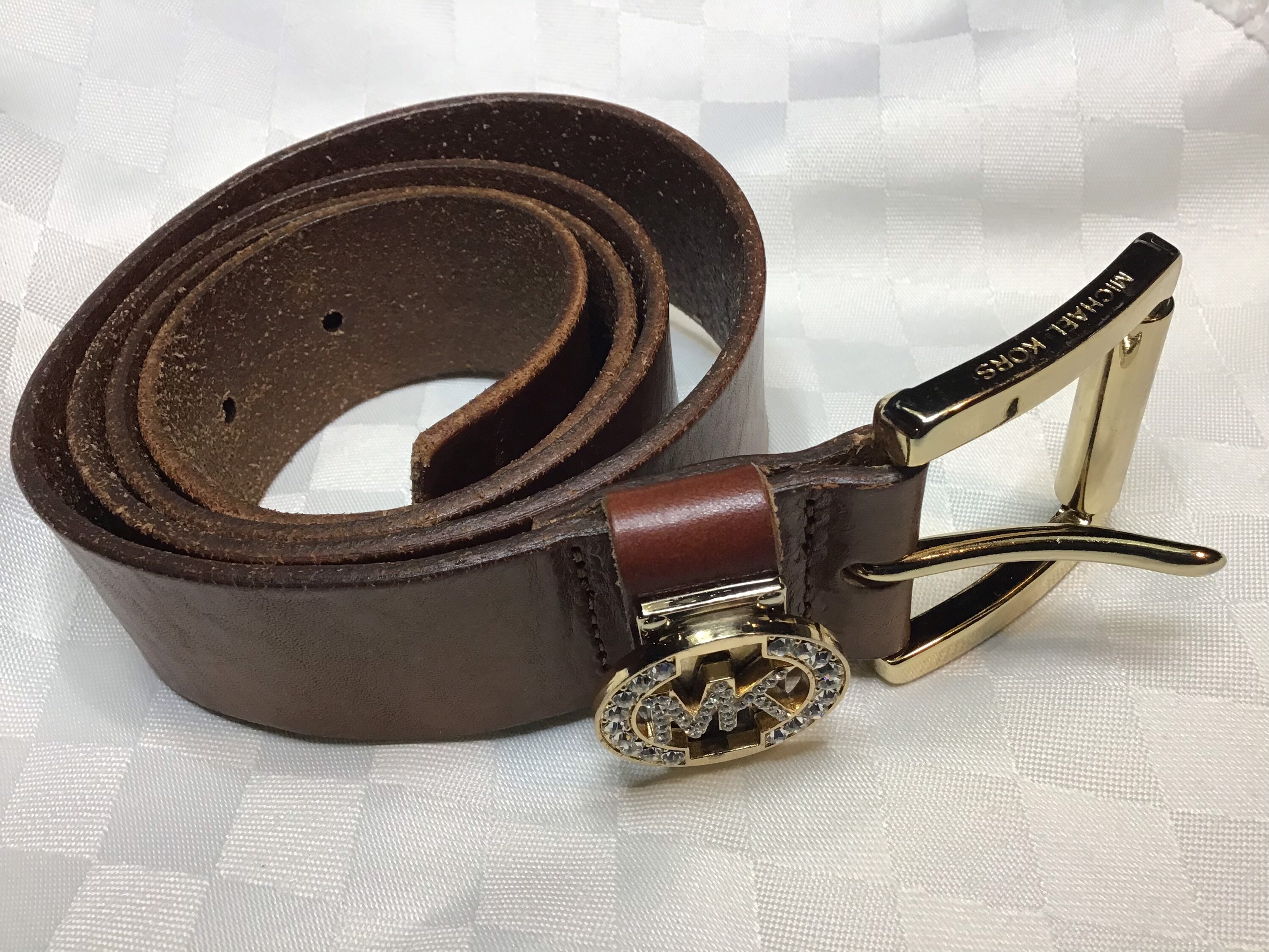 Michael Kors 32MM Logo Belt in Brown / Tan with Gold-Tone Buckle Size Large Michael Kors 38mm Leather Reversible MK Logo Plaque Buckle  main image 3