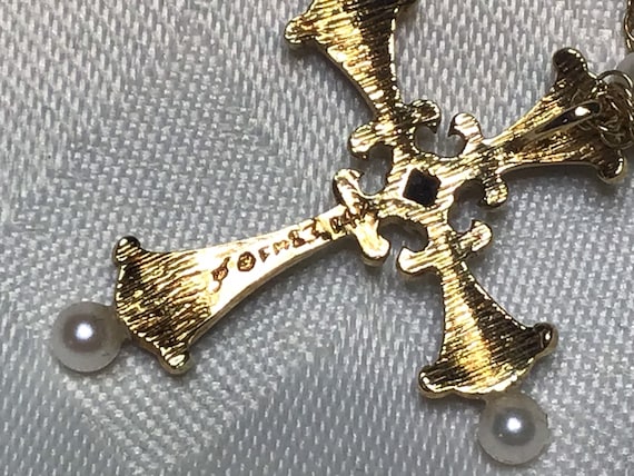 Gold cross pendant malabar gold hot sale