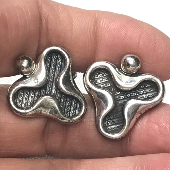 Argent 925. Splendides boutons de manchettes des années soixante dix de style moderniste et avant-gardiste.