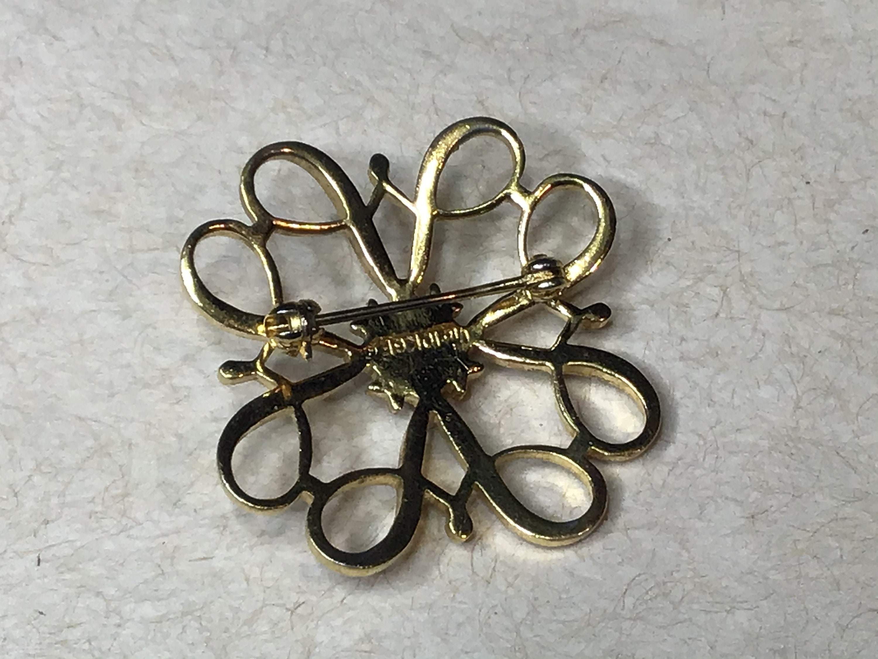 Broche pour homme à fleur de rose rouge | En stock! | Warren Asher