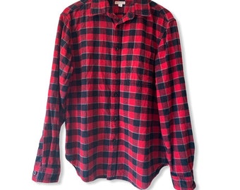 Plaid Flannel Red Shirt . Preowned. Size Large