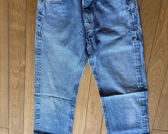 Vintage Levis 501 High Waisted Jeans.  Size W 32 L 36
