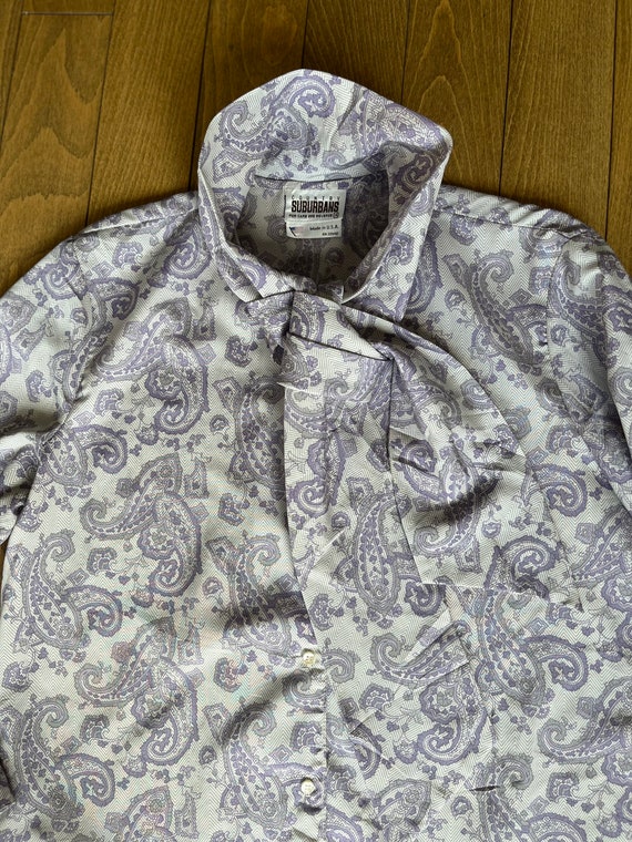 Vintage Paisley Lavender Tie Neck Blouse. Made in… - image 4