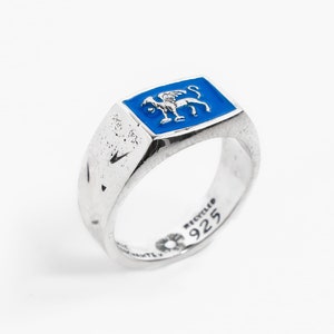 Lion Signet Ring Sterling Silver – Blue Enamel Heraldic Ring, Handcrafted Royal Crest Jewelry, Unisex Medieval-Inspired Statement Ring