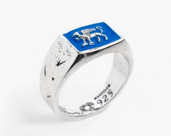Lion Signet Ring Sterling Silver – Blue Enamel Heraldic Ring, Handcrafted Royal Crest Jewelry, Unisex Medieval-Inspired Statement Ring