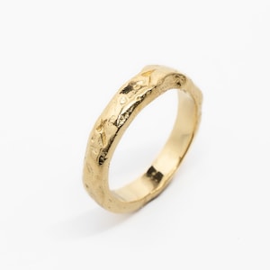 Textured Band Ring 18K Gold Vermeil – Handcrafted Organic Minimalist Ring, Unisex Boho Jewelry, Unique Gold Wedding Band for Him & Her