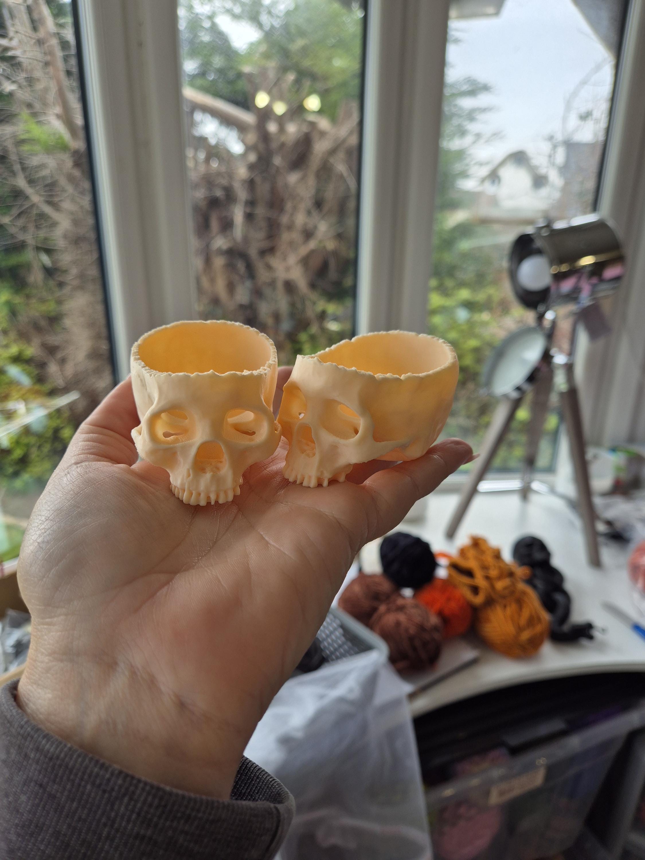 Mini Skull bits'n'bobs Bowl Rainbow crochet knitting accessories stitch marker holder pot - Image 1
